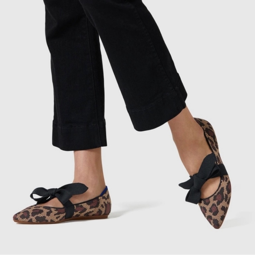 💕 Rothy’s RETIRED Wildcat Bow Point Flats Size 7